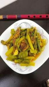 Salted Hilsa Fish Curry with Vegetables