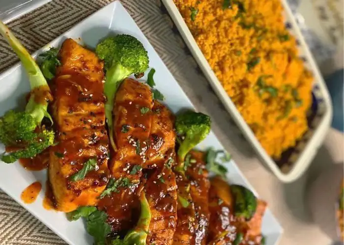 Honey and garlic cloves