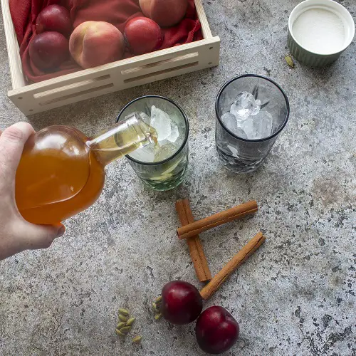 Cinnamon and Cardamom Infused Fruit Iced Tea