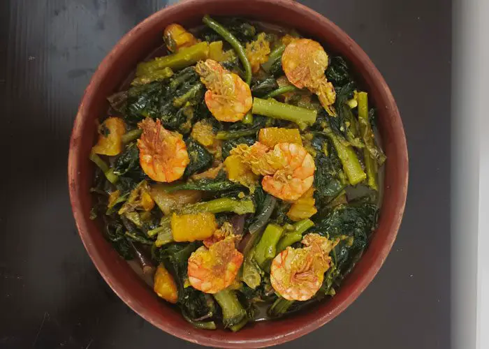 Spinach & Prawns (Puishak Chingri)