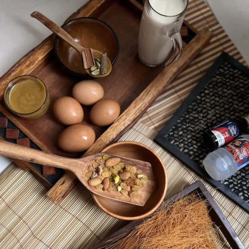 Sweet Vermicelli with Egg Ingredients