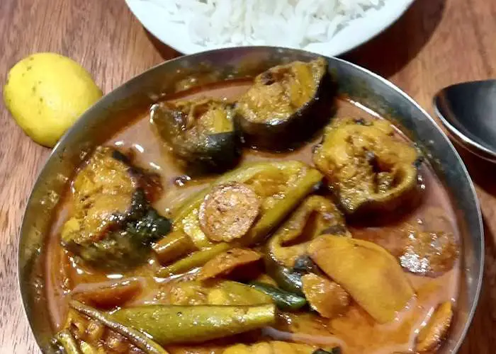 Potol Aloo Magur Macher Jhol