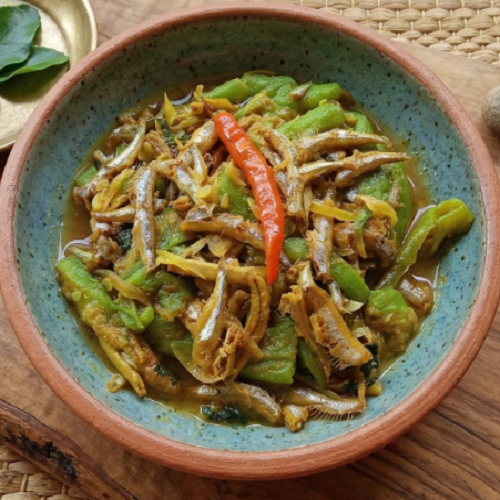 Small Chela Fish with Sponge Gourd 1