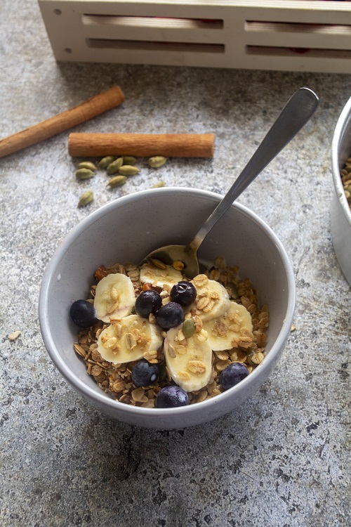 Sweet-Spiced Fruit and Seed Granola 21 Sweet-Spiced Fruit and Seed Granola
